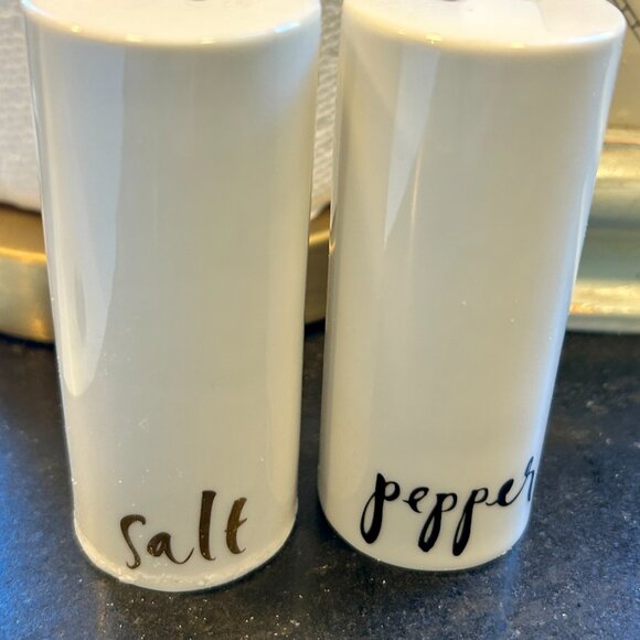 Kate Spade Daisy Place by Lenox Salt & Pepper Shakers - Picture 3 of 7